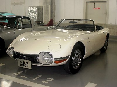 История модели Toyota 2000GT.jpg